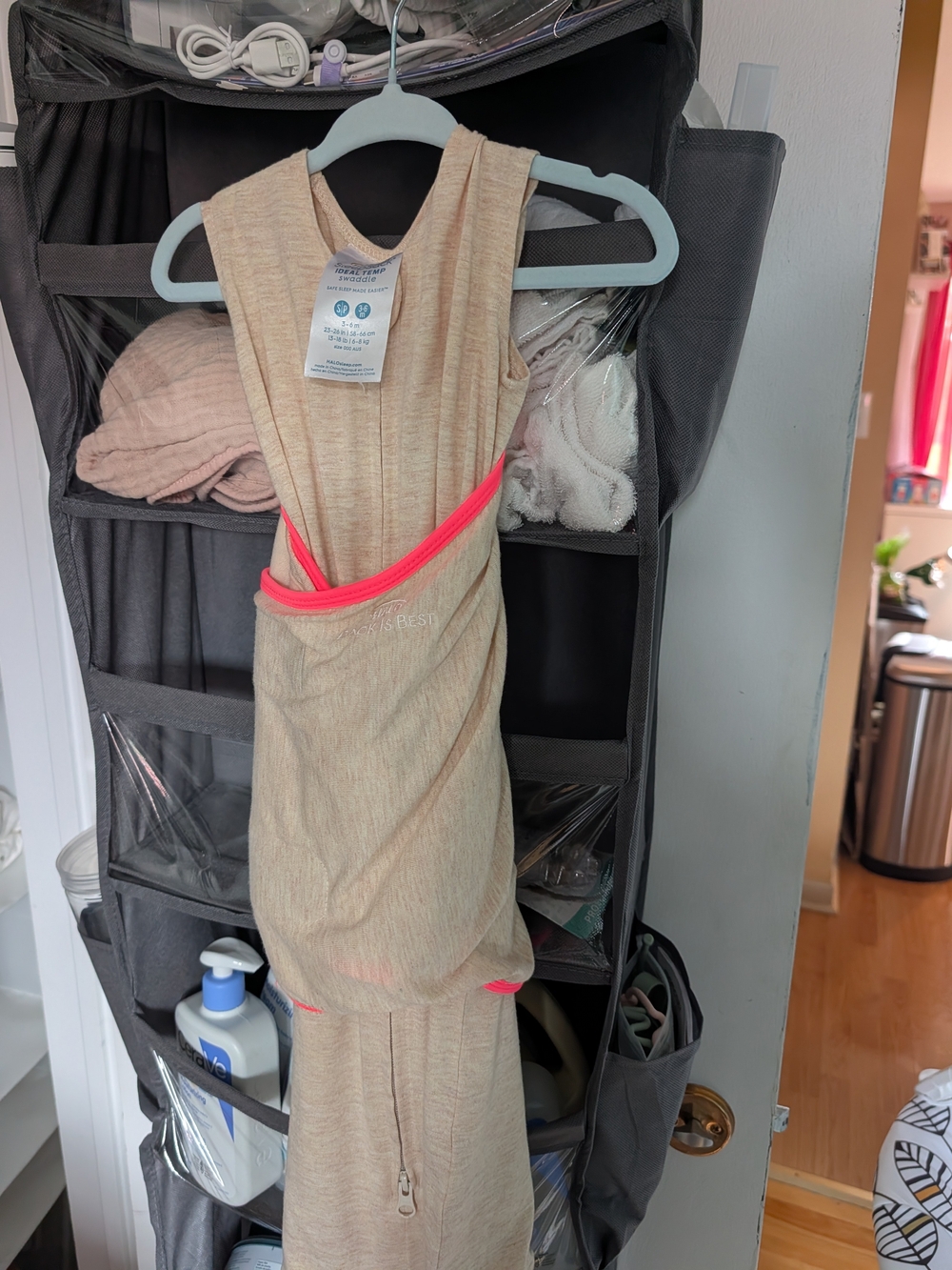 Halo Beige Swaddle with Pink Trim 1.0tog